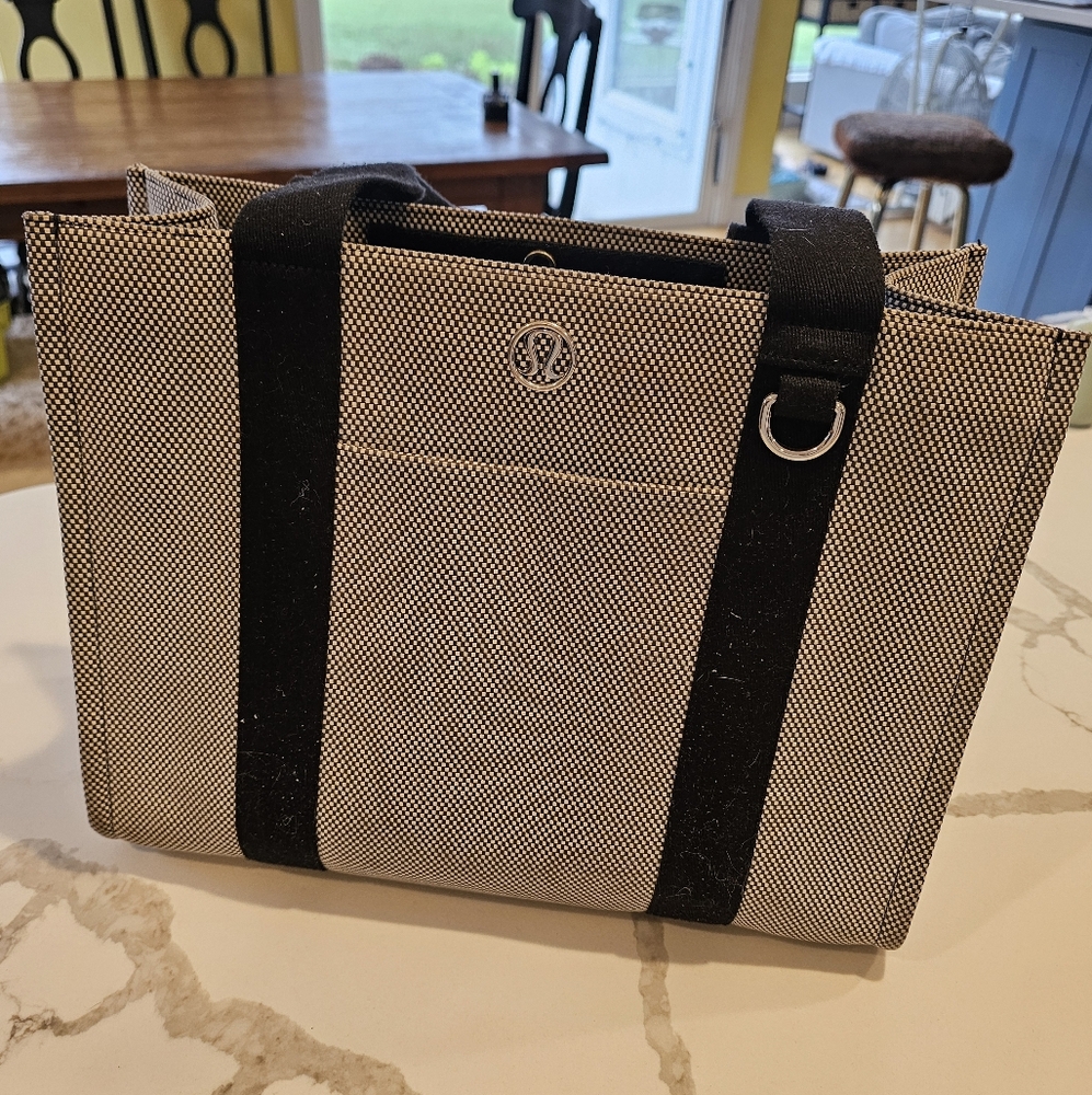 Lululemon Two-Tone Canvas Tote Bag 10L Navy/white